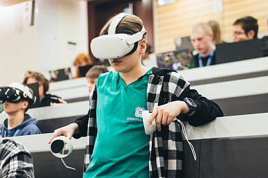 СПбГУ выступил площадкой проведения Всероссийского соревнования по 3D/VR‑разработке Varwin Хакатон 2024