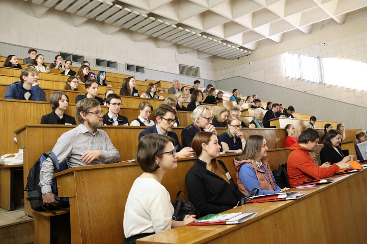 В СПбГУ состоялась научно-практическая конференция школьников по химии
