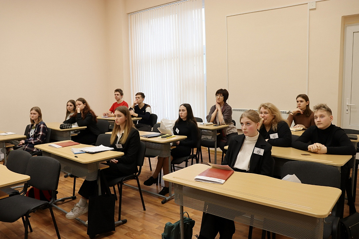 В СПбГУ состоялась научно-практическая конференция школьников по химии
