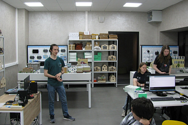 В региональном центре «Сириус 26» Ставропольского края студенты СПбГУ провели мастер-классы по программе «Интернет вещей»