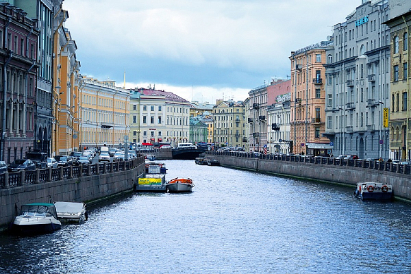 Петербург — парапеты, мосты, каналы...